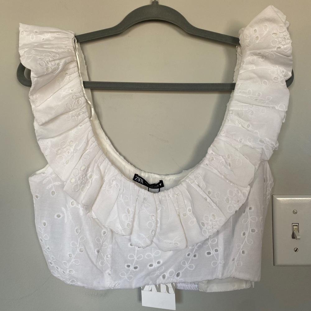 ZARA Embroidered Eyelet Crop Top - Picture 4 of 9
